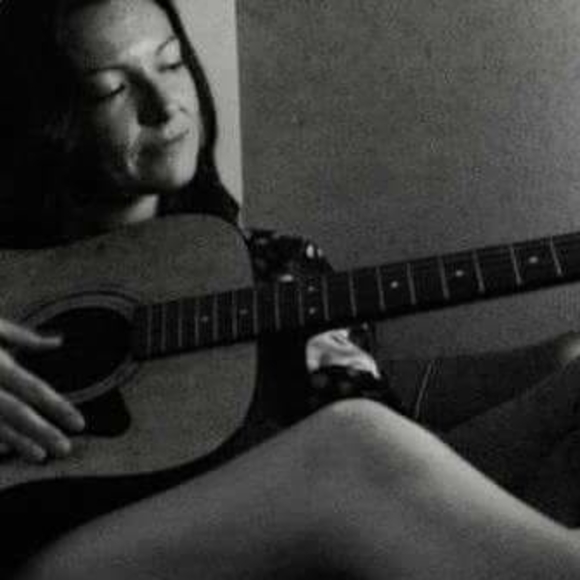 Meet your Posher, Lisa - Picture 1 of 1